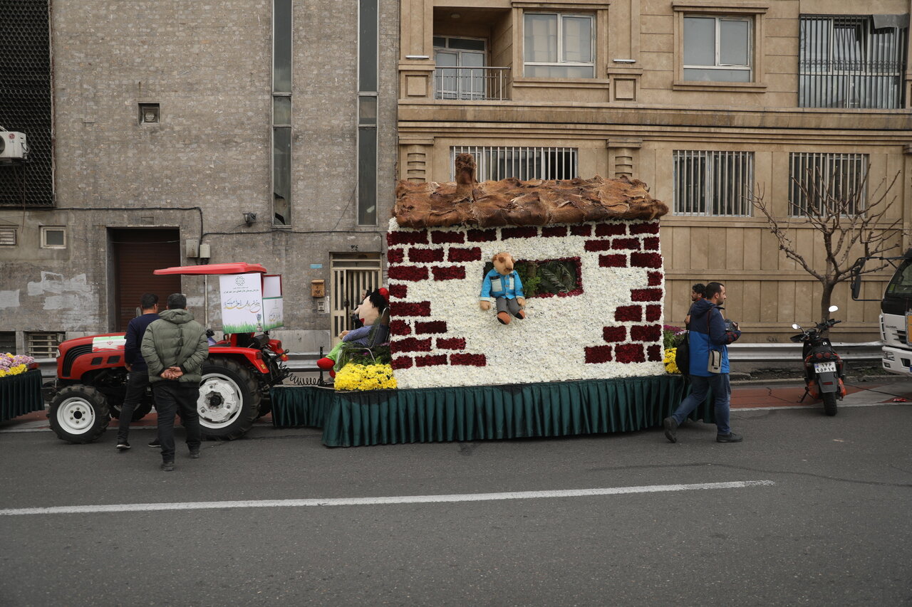 گزارش تصویری| جشنهای نوروزی با حرکت کاروان های شادی رسما آغاز شد | تم کاروان شادی؛ شاهنامه