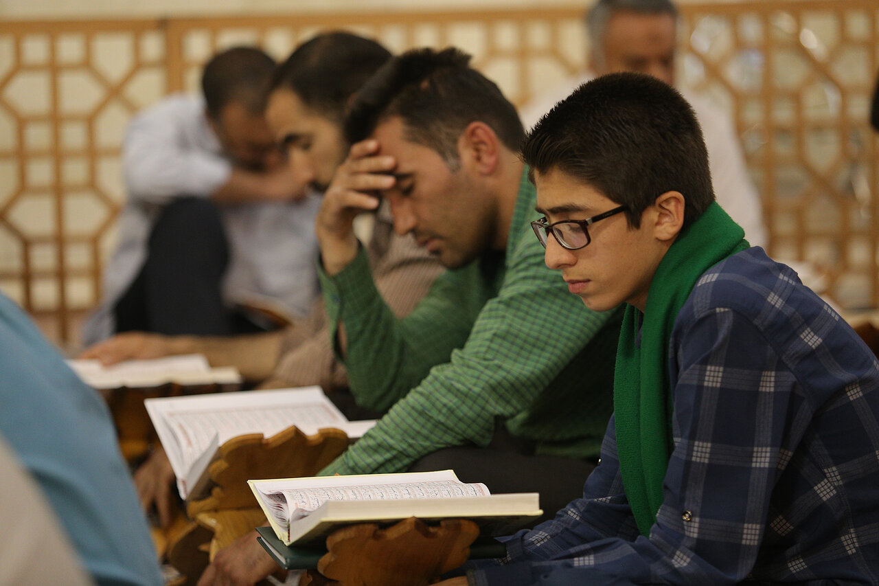 ۳۰ آیه حفظ کن و جایزههای نفیس بگیر! | از هزینه سفر حج تا گوشی موبایل در طرح مسطورا