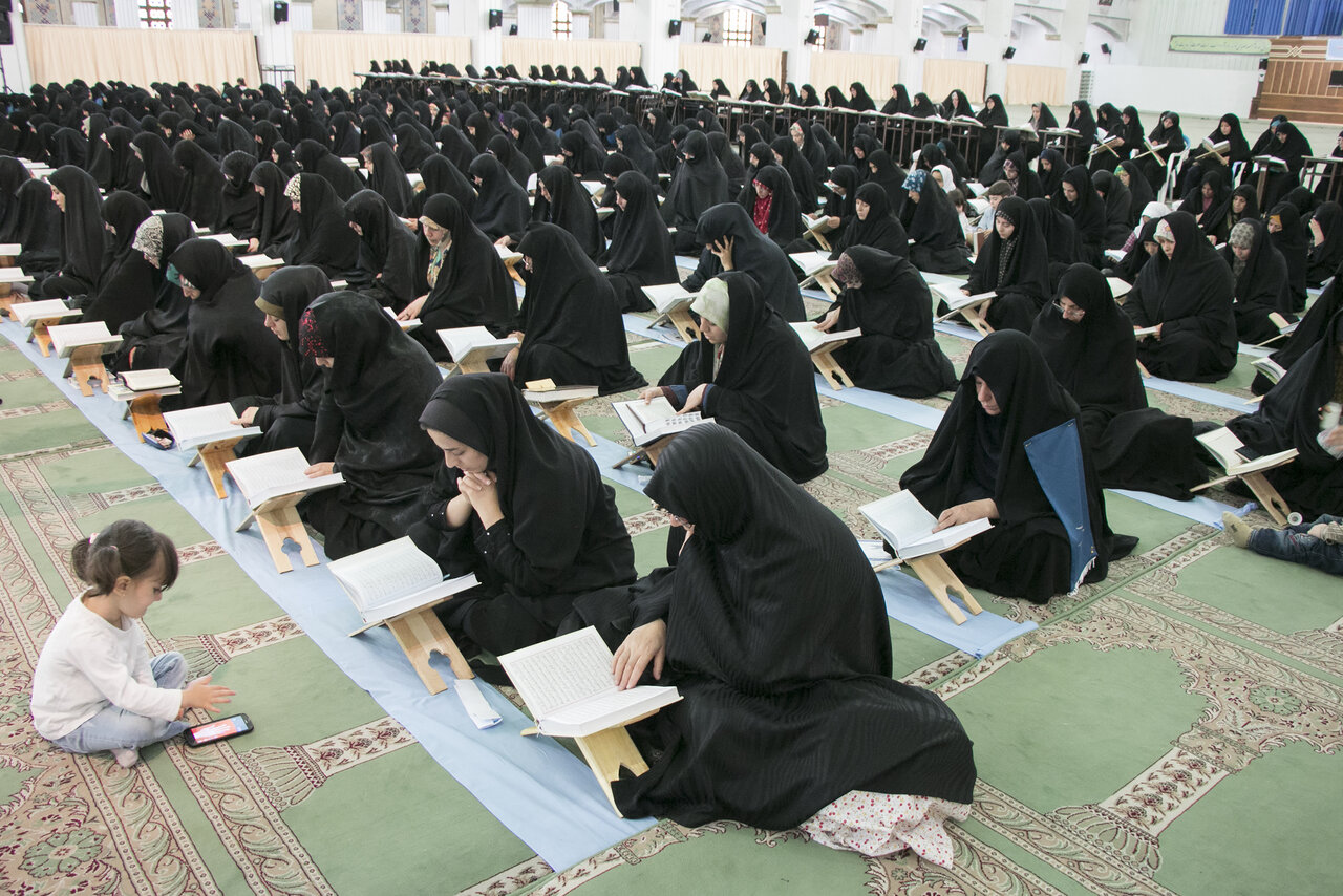 ۳۰ آیه حفظ کن و جایزههای نفیس بگیر! | از هزینه سفر حج تا گوشی موبایل در طرح مسطورا