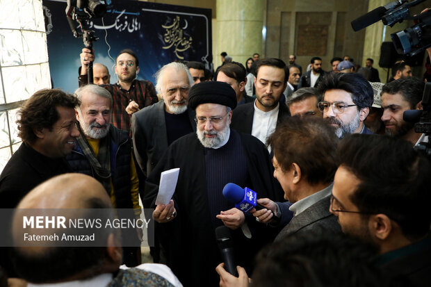 چهرههای هنری که برای دیدار با رئیس جمهور آمدند | تصاویر