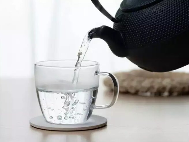 خواص شگفت انگیز نوشیدن آب داغ که نمی دانستید