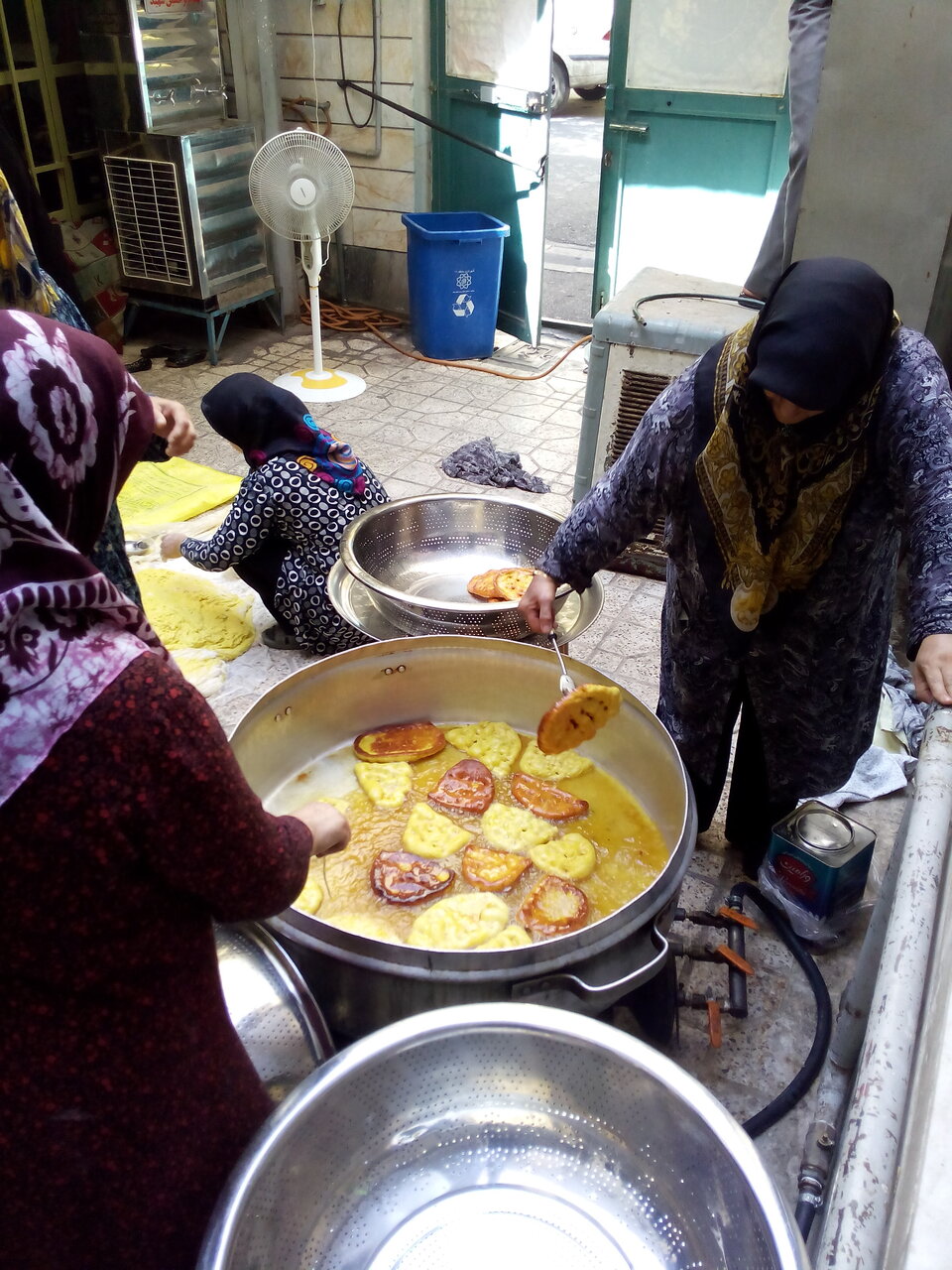 دعوتید به صرف افطاری | میزبان مردمند و میهمان هم مردم