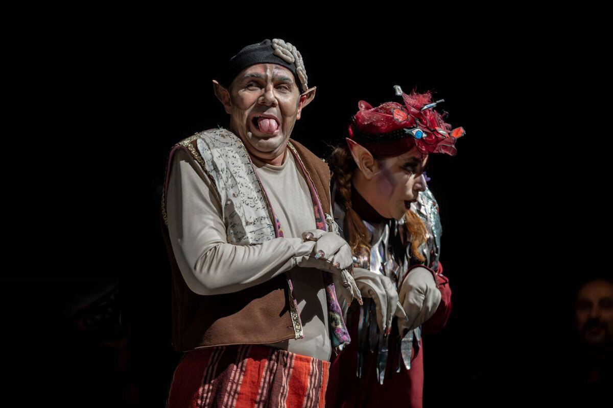 نوروز در سالنهای تئاتر با جواد یحیوی و جن های حمام فین کاشان