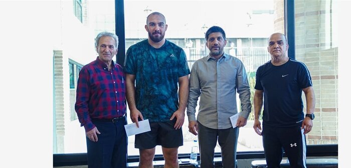 پاداش اتحادیه جهانی برای پادشاه کشتی به فرانک سوئیس + عکس