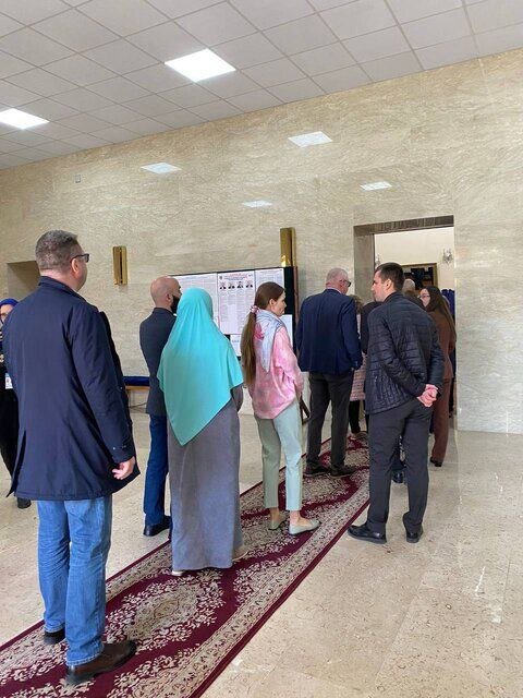 رأیگیری انتخابات ریاستجمهوری روسیه در ایران + تصاویر | چند شهروند روسی صبح امروز در تهران رای دادند؟