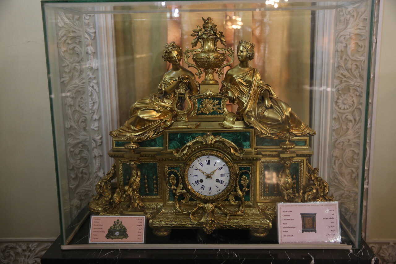 گشت و گذار در تهران | ساعت پرفسور حسابی و ناصرالدین شاه اینجاست!