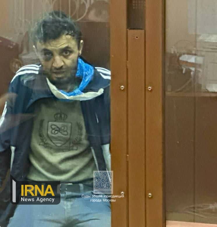 اولین تصاویر از دادگاه فوق امنیتی تروریستهای مسکو | چهره بهت زده و نگران تروریستها را ببینید
