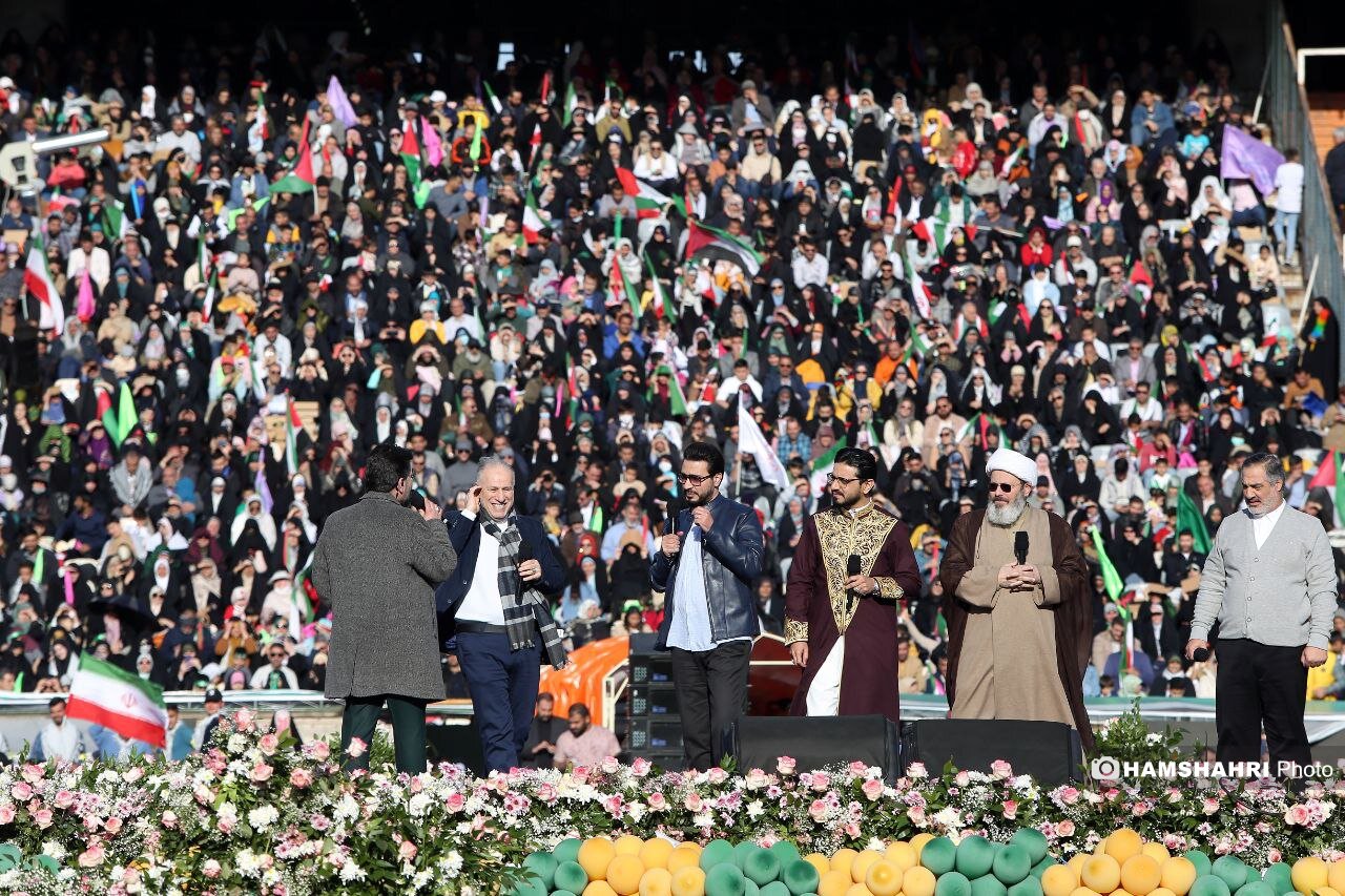 تصاویر حضور ۱۰۰ هزار نفری مردم در «محفل قرآنی امام حسنی‌ها»-1