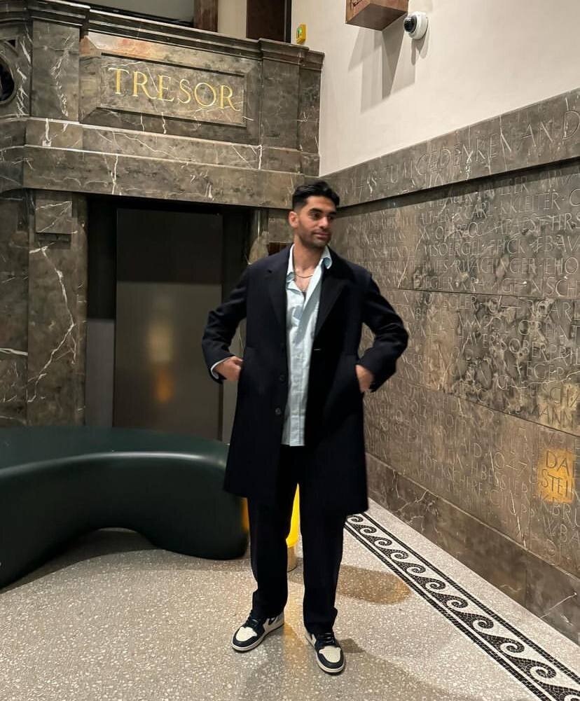 عکس | علی کریمی به مونیخ آلمان رفت