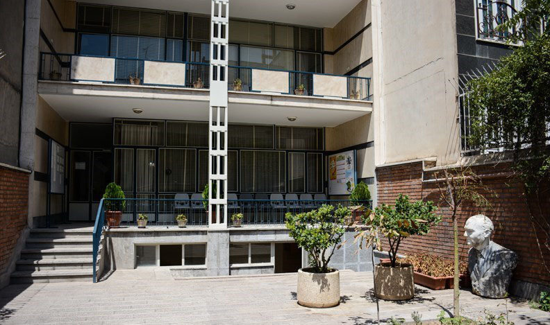 ۱۲ پیشنهاد برای موزه گردی در تهران | از موزه استاد انتظامی گرفته تا باغ موزه هنر ایرانی