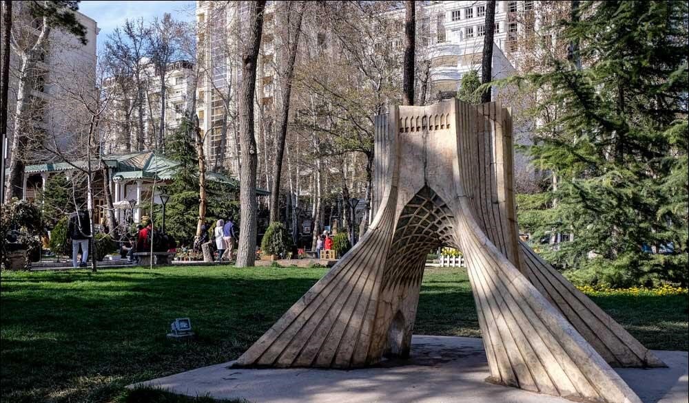 ۱۲ پیشنهاد برای موزه‌ گردی در تهران | از موزه استاد انتظامی گرفته تا باغ موزه هنر ایرانی
