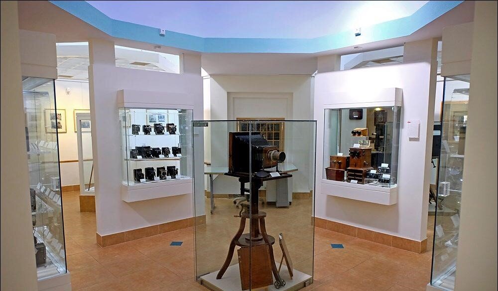 ۱۲ پیشنهاد برای موزه گردی در تهران | از موزه استاد انتظامی گرفته تا باغ موزه هنر ایرانی