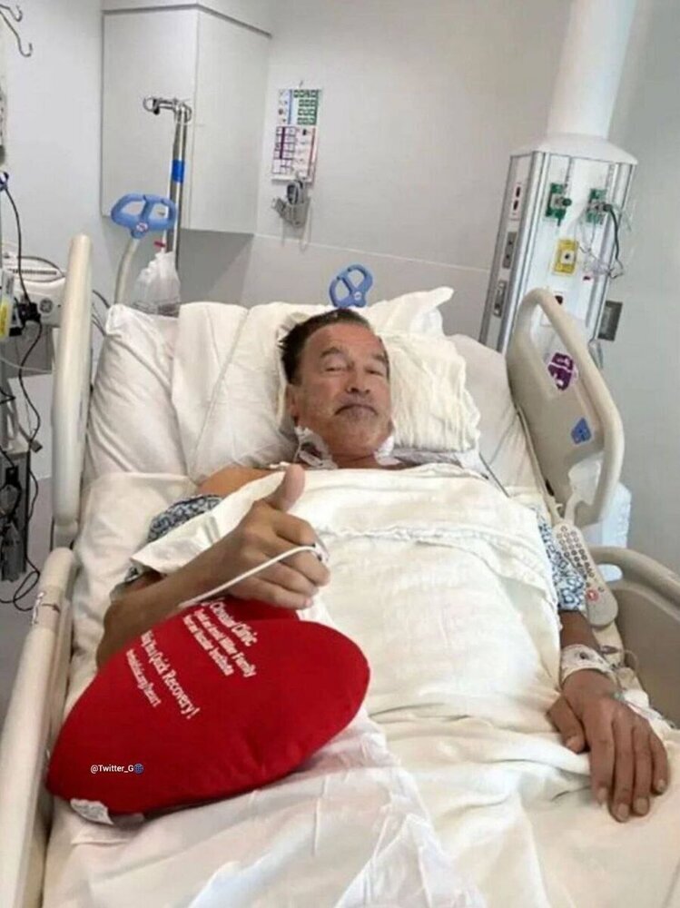 آرنولد زیر تیغ جراحی رفت! + عکس | عمل خطرناک آرنولد برای تعویض دوباره دریچه قلبش!