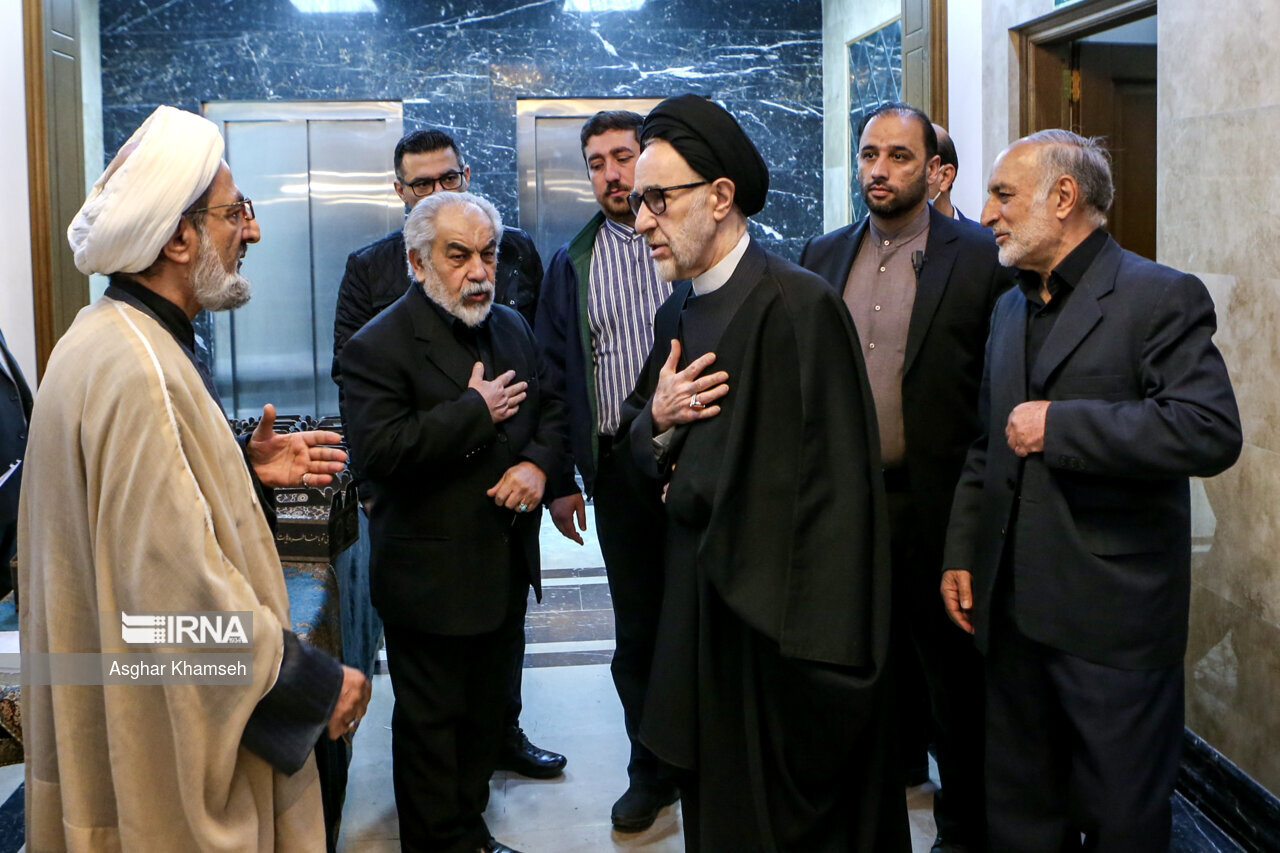 آفتابی شدن سید محمد خاتمی بعد از رای ندادن در انتخابات | تصاویر