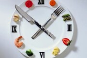 زود شام خوردن چه تاثیراتی بر سلامت بدن دارد؟