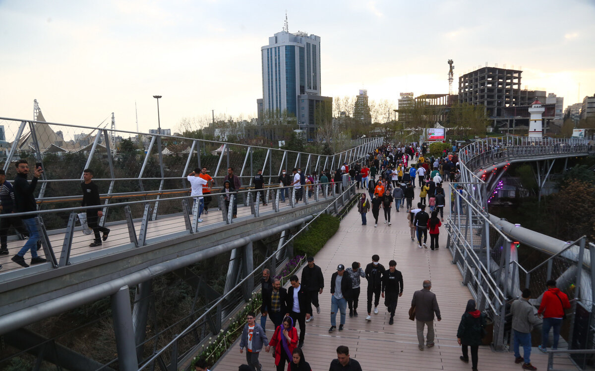 کشف بهار با پای پیاده