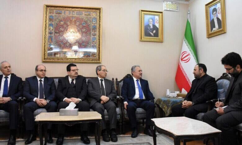 حضور نخست‌وزیر سوریه در سفارت ایران
