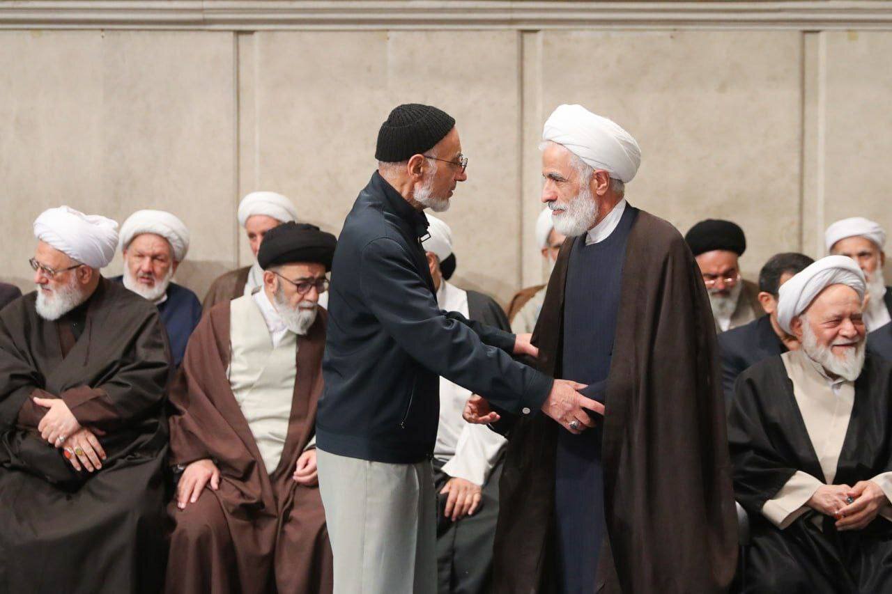 اولین تصاویر از دیدار مهم کارگزاران نظام با رهبر انقلاب | ببینید