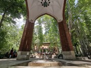 کاشانه‌ای در دل باغ ایرانی | زائران پیاده امامزاده داوود(ع) اینجا را خوب می‌شناسند