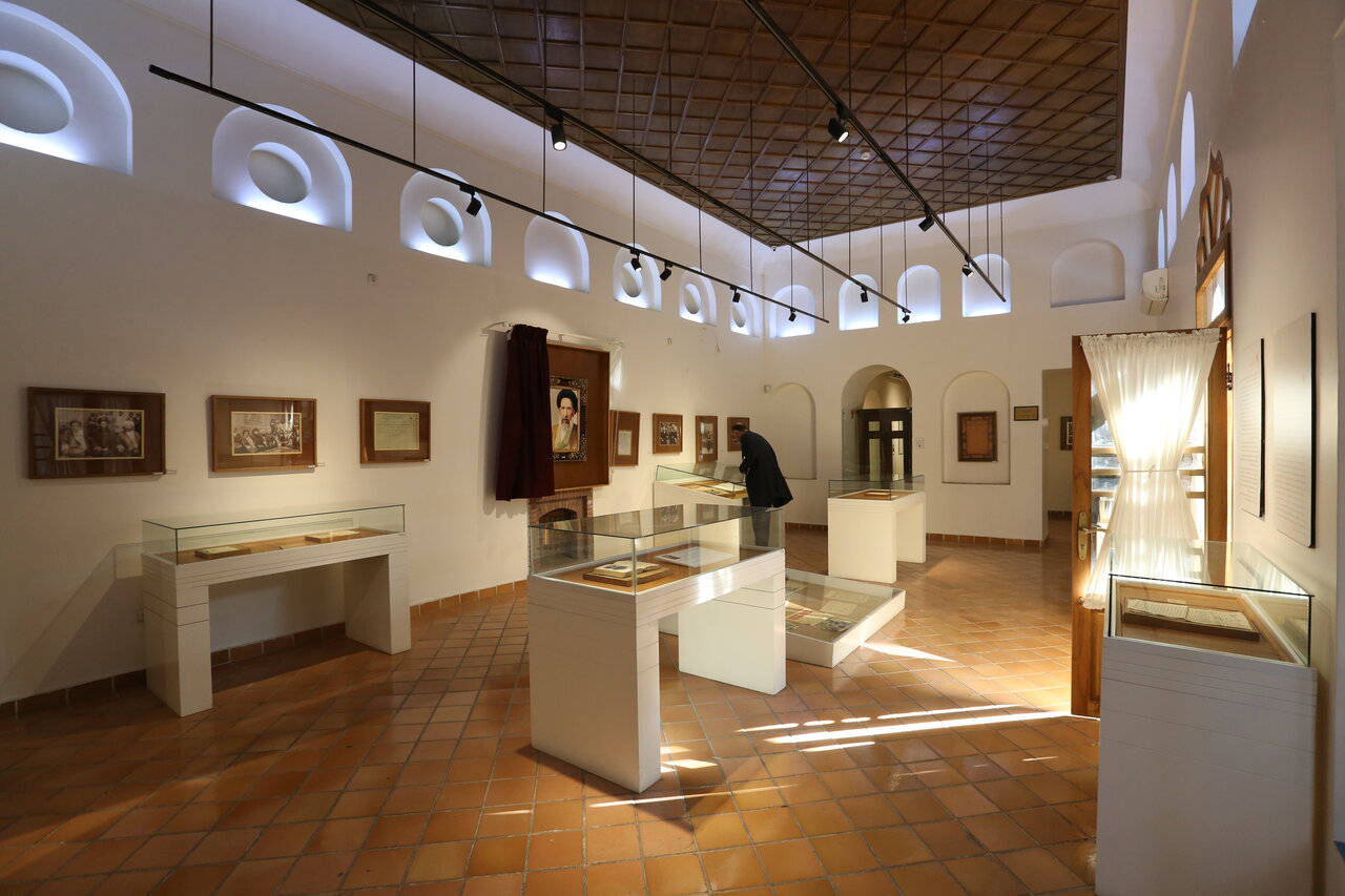 سرپناه وکیل شجاع مردم تهران