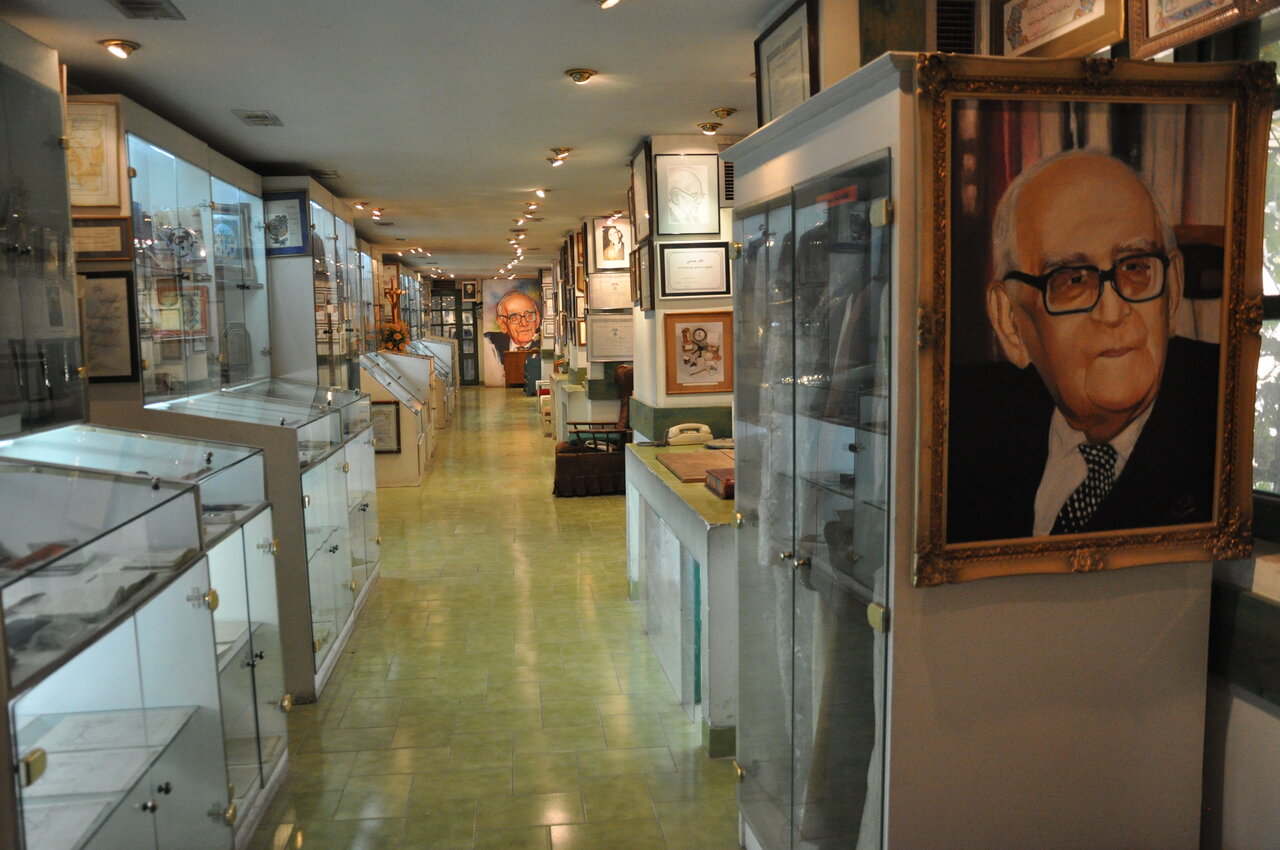 هدیه پدر علم فیزیک ایران به عاشقان پژوهش