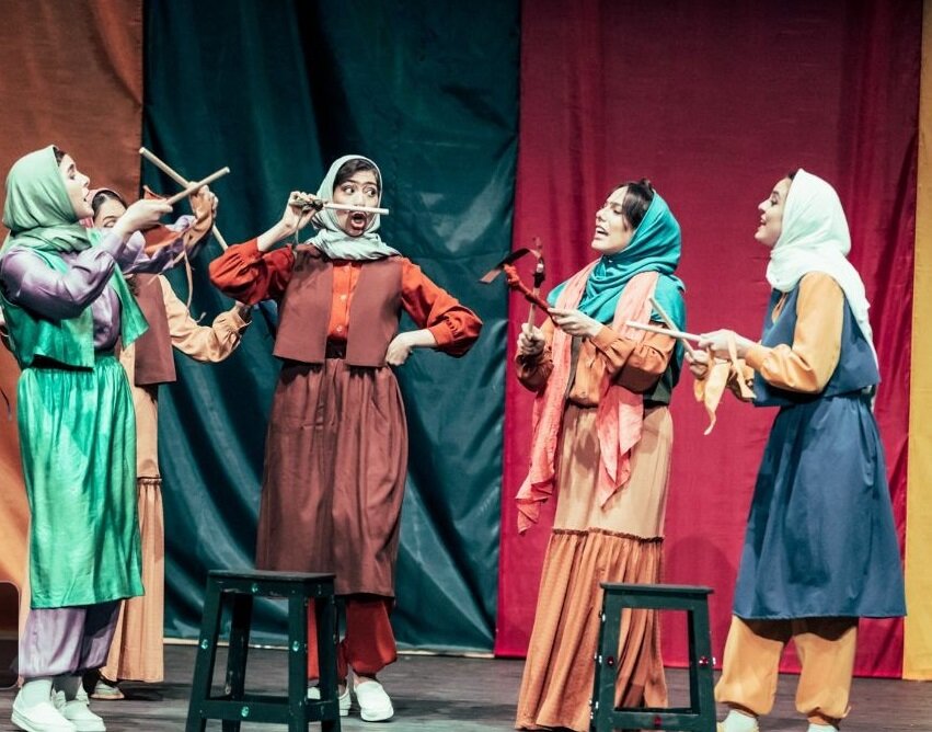 داستان غمانگیز دختران قوچان در تالار سنگلج | فاجعهای که ناگفته ماند