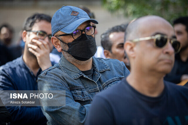 محسن تنابنده و چهرههای خاصی که برای وداع با رضا داوود نژاد آمدند + تصاویر