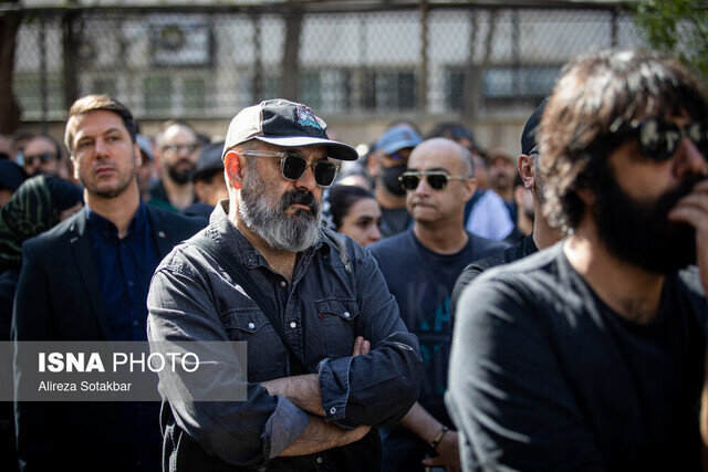 محسن تنابنده و چهرههای خاصی که برای وداع با رضا داوود نژاد آمدند + تصاویر