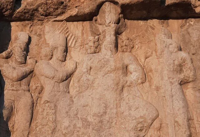 نقش برجسته سراب بهرام تخریب شد؟