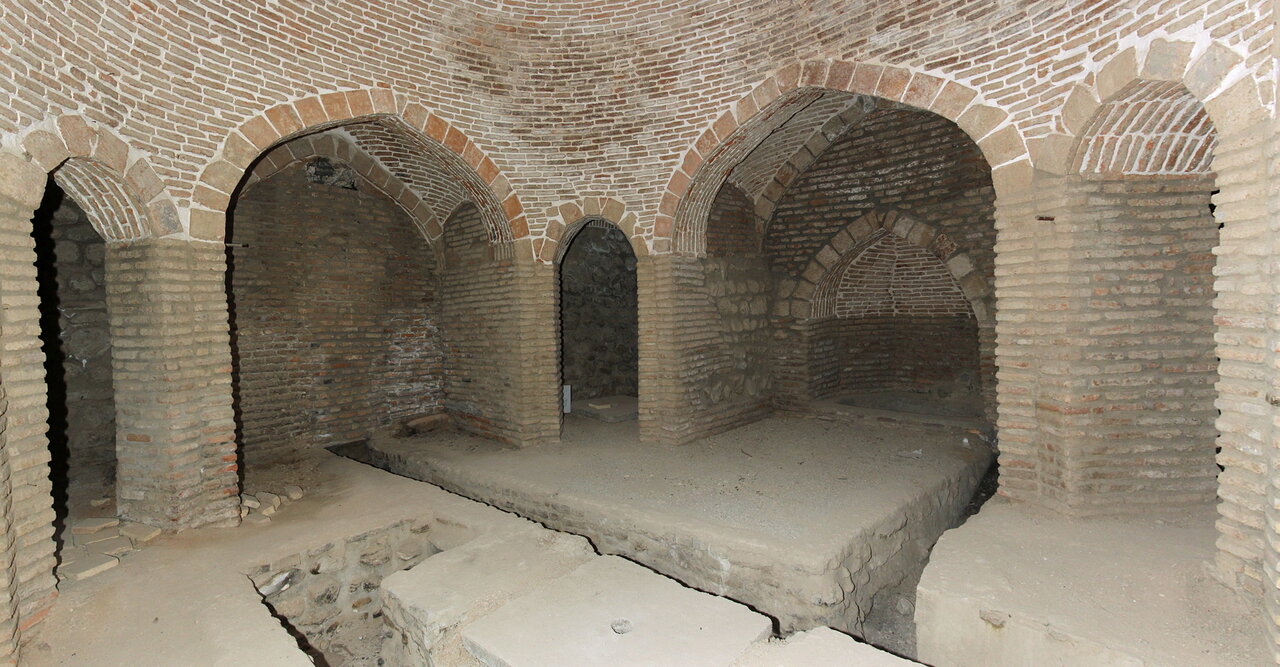 تاریخ به روایت بناهای یک روستا | سیستم شگفتانگیز آبرسانی حمامهای کن