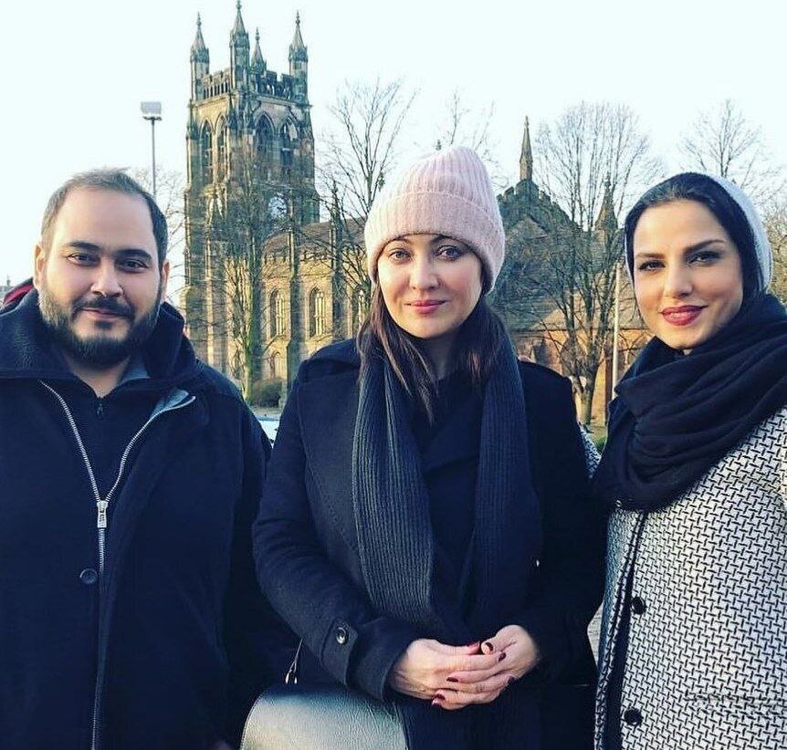 نیکی کریمی در کنار مرحوم رضا داوود نژاد در لندن | عکس