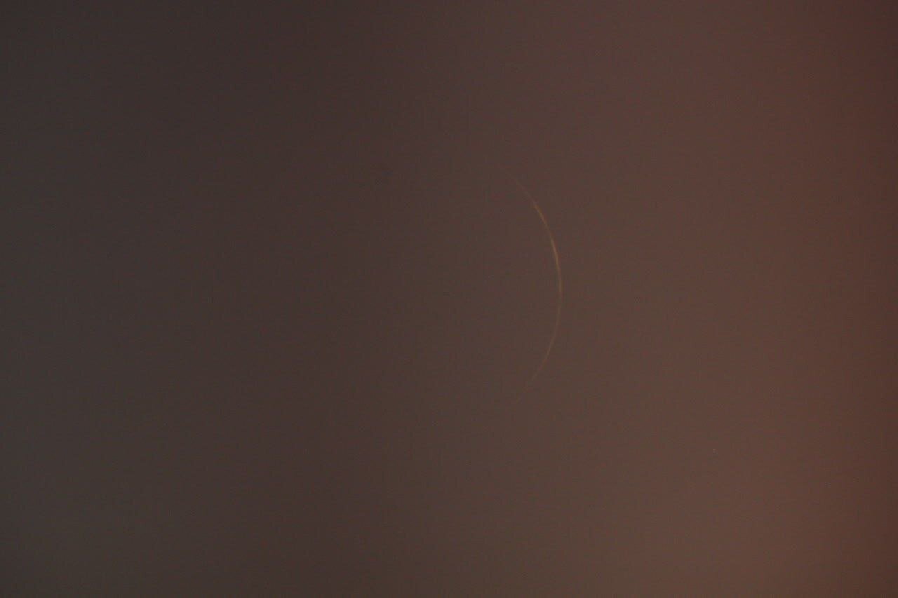 تصویر زیبای هلال ماه شوال در مشهد | ببینید