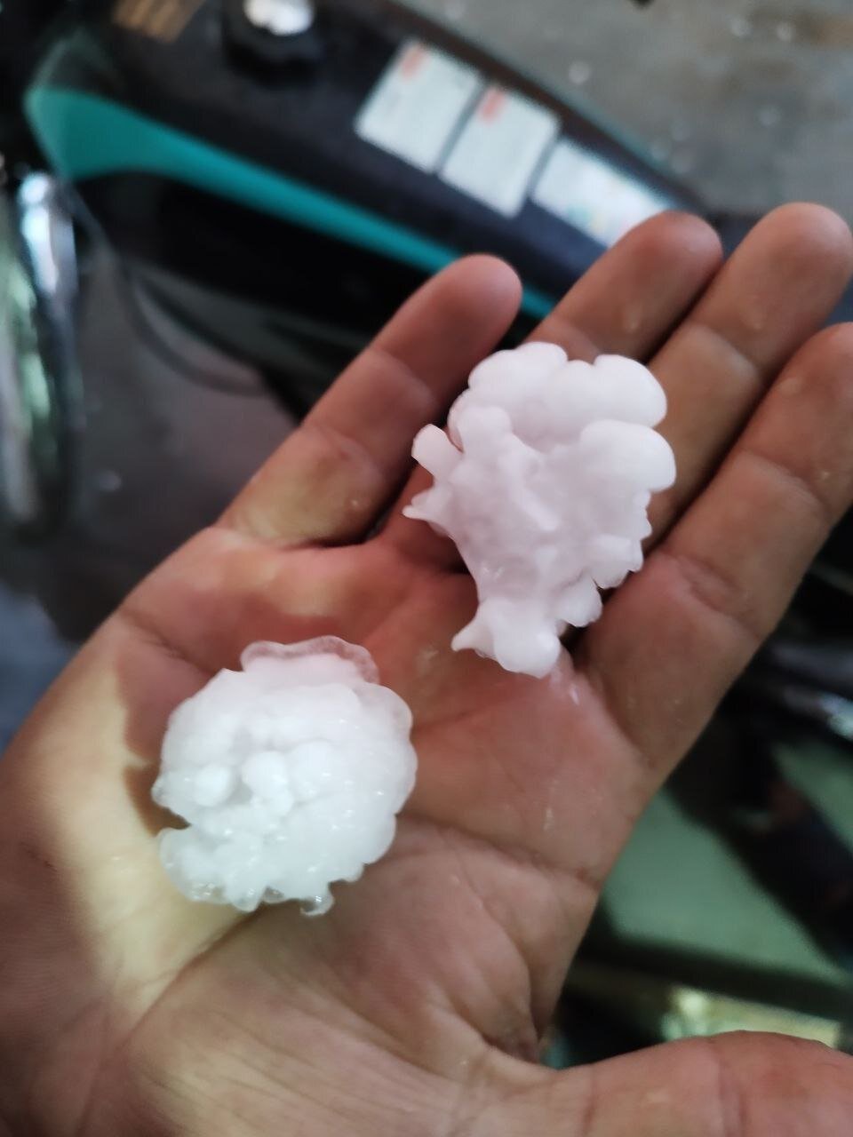 بارش تگرگ بزرگ در دهلران ایلام