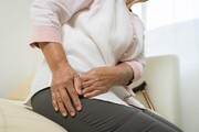 نشانه‌های دردهای سیاتیک ؛ دلیل دردهای لگنی و تیر کشیدن ساق پا را بشناسید | چطور درد لگن را تسکین دهیم؟