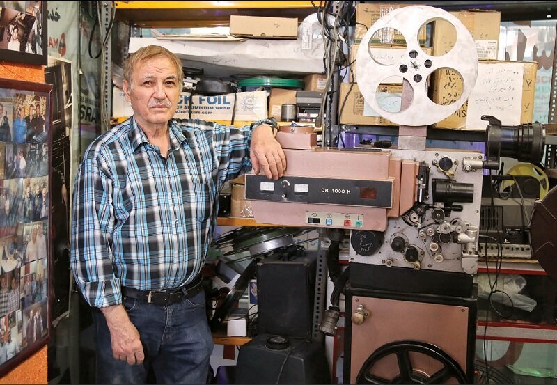 ستارههای پشت پرده سینما چه کسانی بودند؟ | ماموریت ویژه فیلمبرها در تهران قدیم