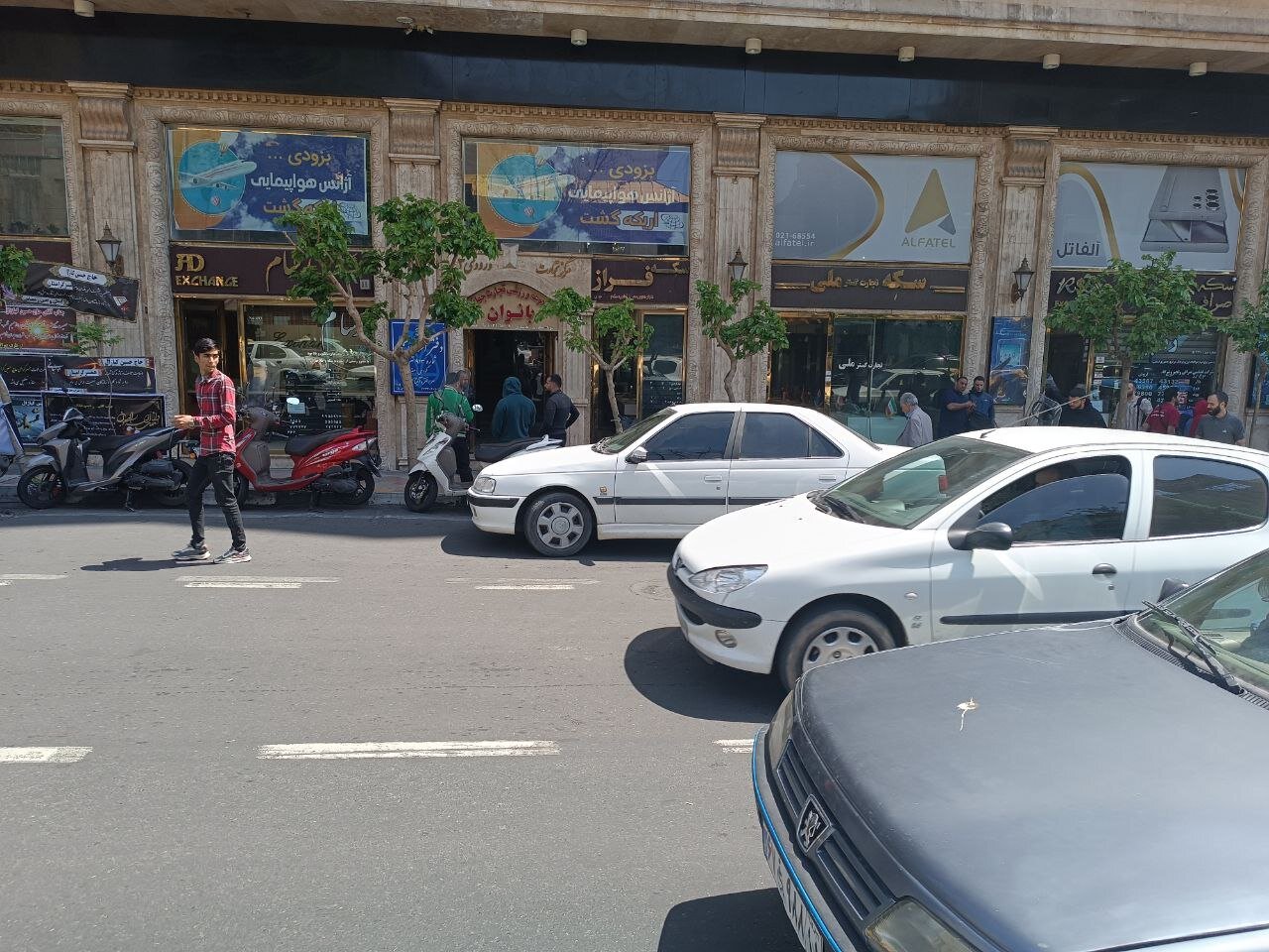 روند نزولی قیمت دلار در بازار آزاد | بازار آرام ارز پس از انتقام ایران از رژیم صهیونیستی