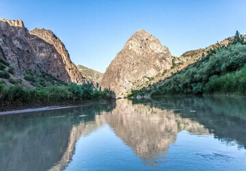 رودخانه بزرگ قزل اوزن خروشان شد؛ پر آبی شریان حیاتی شمال‌غرب ایران مردم را خوشحال کرد