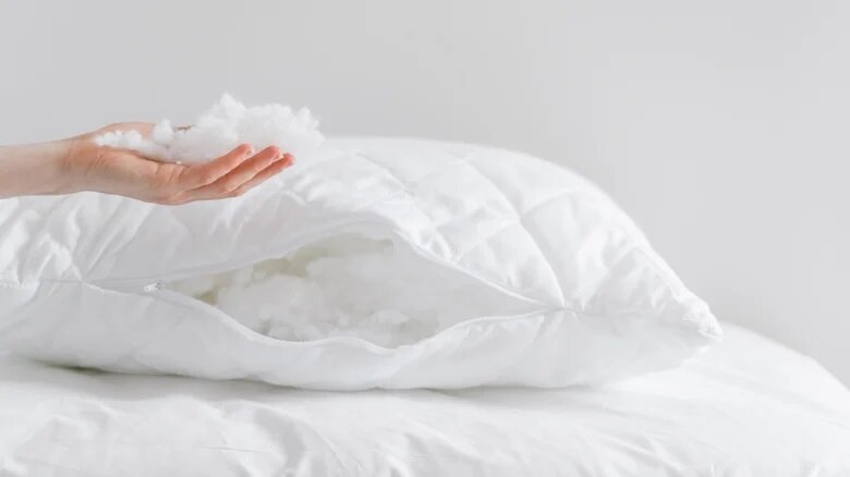 ۷ ایده جذاب و کاربردی برای استفاده از کوسنهای کهنه