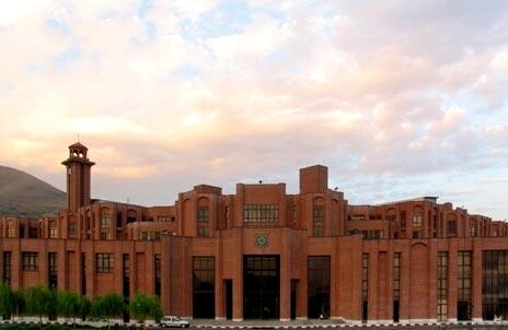 کاشانک را ناصرالدین شاه به عوض حکمرانی یک شهر به سوگلیاش هدیه کرد