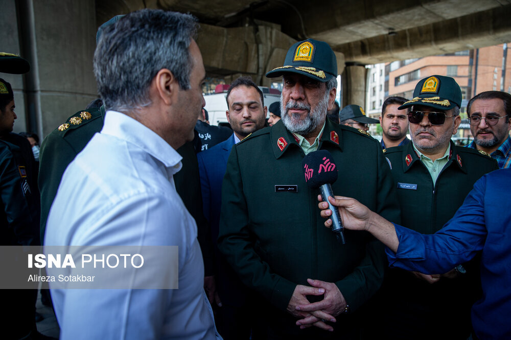 زورگیری در بزرگراه صدر تکرار شد | ۳ زورگیر خشن چطور گوشی راننده را سرقت کردند