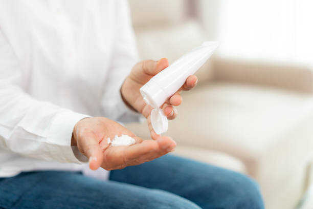 شمشیر دو لبهای به نام کورتون | پاسخ به همه سؤالات و نگرانیها درباره چگونگی مصرف داروهای ضدالتهابی