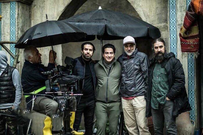 فیلم جدید حسن فتحی و شهاب حسینی از فردا میآید | هر که در این بزم مقربتر است...