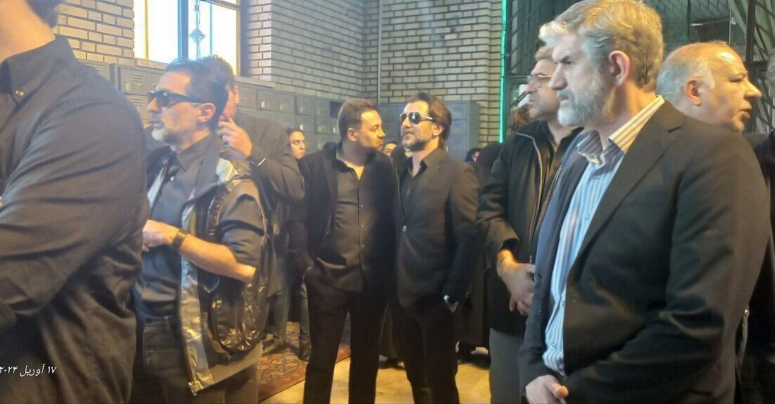 امین حیایی و استقلالیها در مراسم تشییع مربی پرسپولیسی + عکس