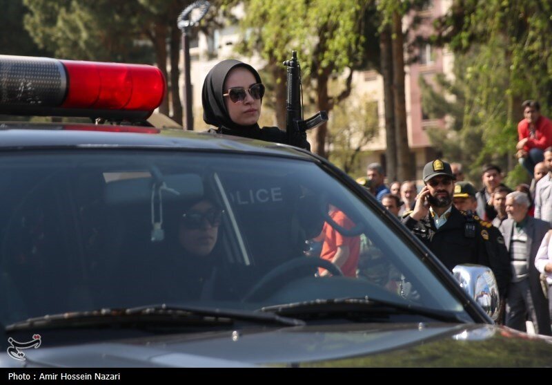 حضور متفاوت زنان پلیس در مراسم رژه ارتش | تصاویر