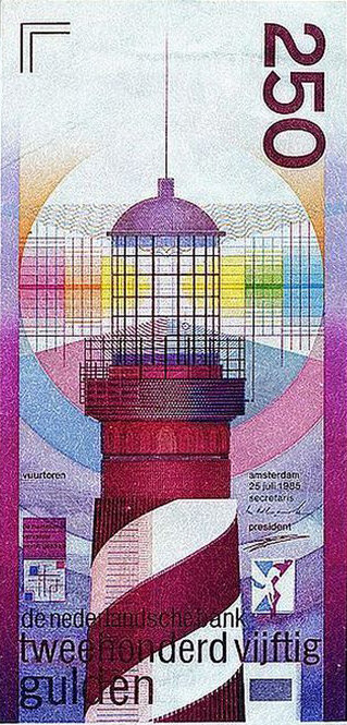 اعجاب اسکناس طلایی در کرانه خلیج فارس | عجیب ترین اسکناس های دنیا کدام هستند؟