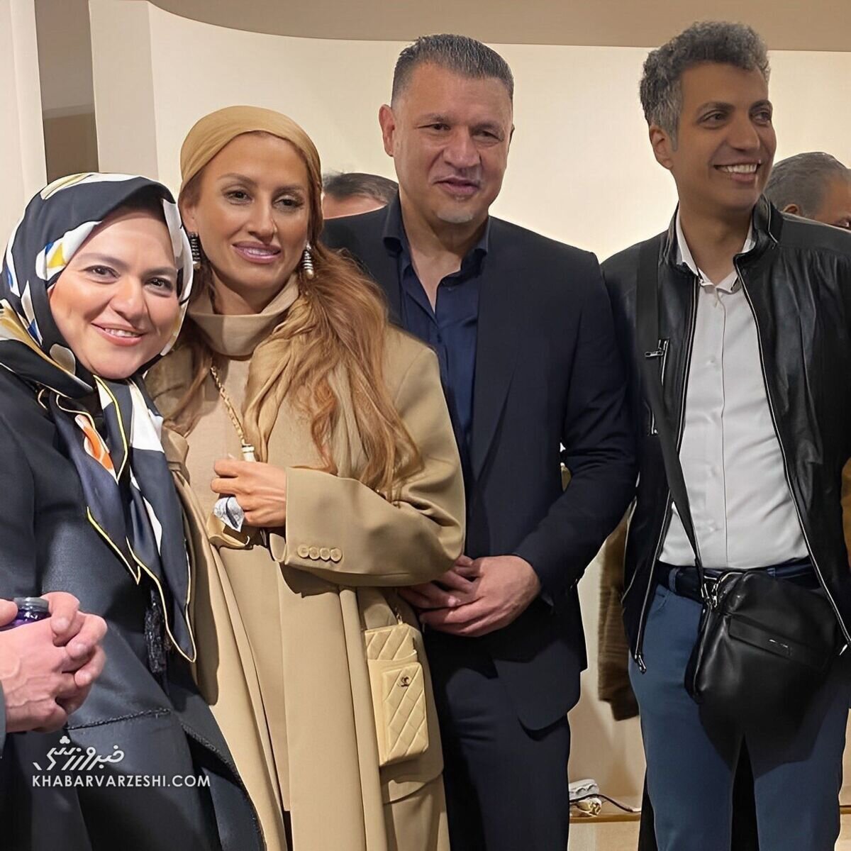 علی دایی و همسرش در کنار عادل فردوسیپور