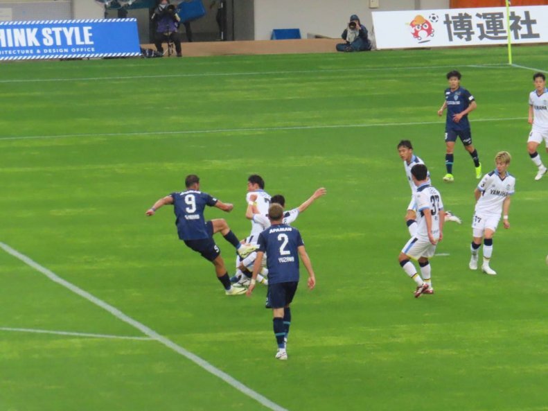 ستاره ایرانی جوبیلو ایواتا را به آتش کشید! | درخشش شهاب زاهدی در کامبک شگفتانگیزش