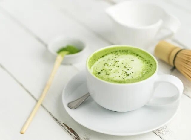 ۷ نوشیدنی سالم و خوشمزه که میل به شیرینی را کم میکند