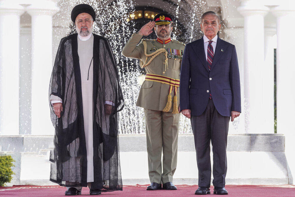 نخست وزیر کشور همسایه فردا در تهران | حضور در مراسم تشییع ابراهیم رئیسی
