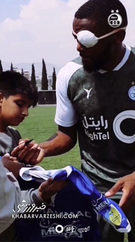 عکس| یامگا با شکل و شمایل جدید در تمرین استقلال